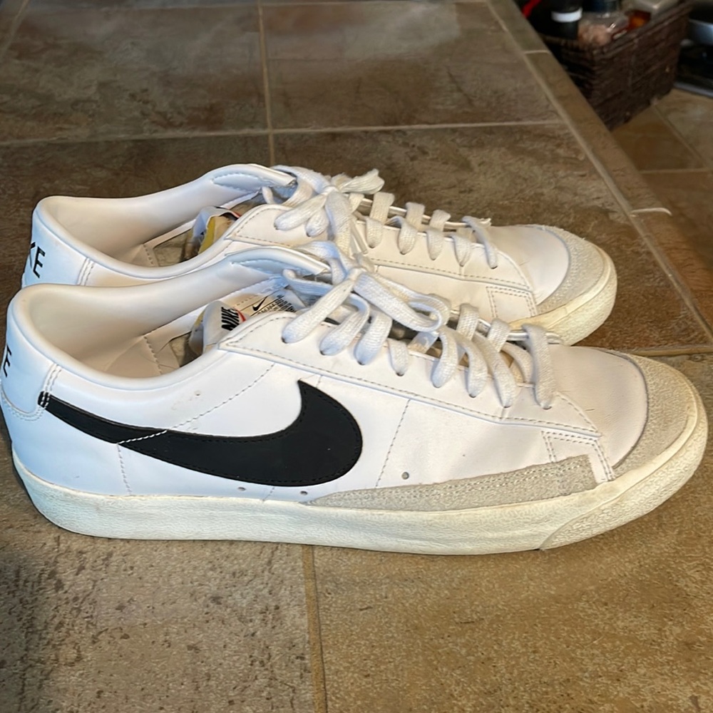 Nike Blazers low in good condition